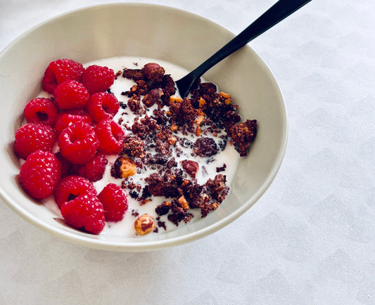 Granola aus altem Sauerteigbrot: Nachhaltig knusprig und lecker!